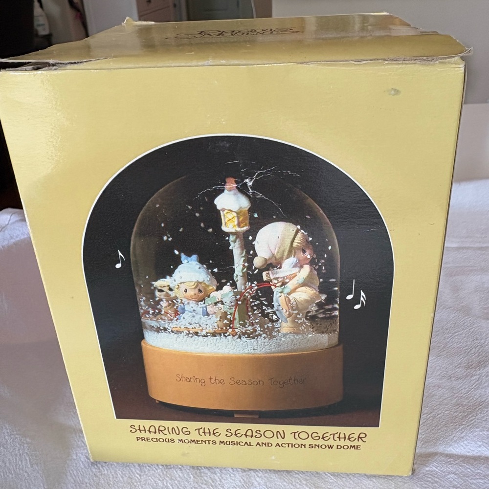 Precious Moments Sharing the Season Snow Globe